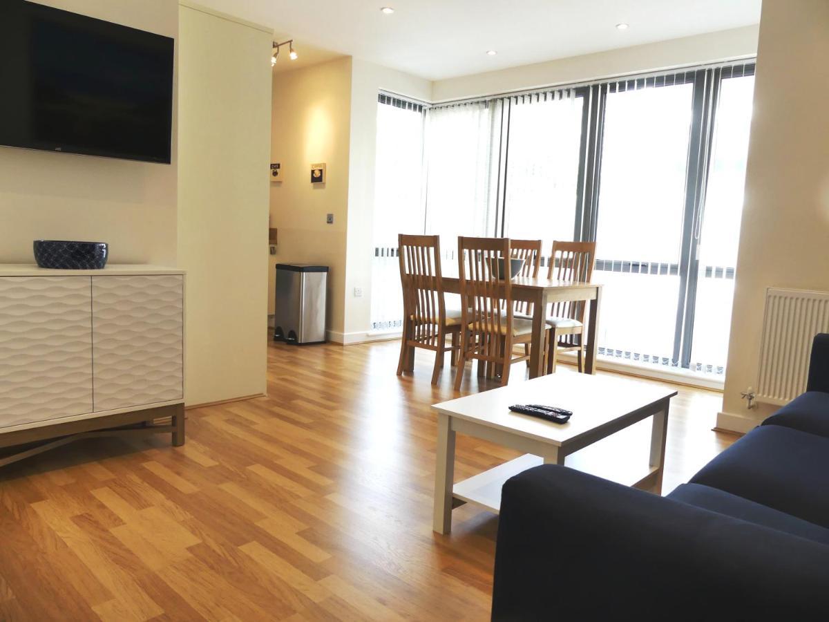 Western Gate, Executive Central Apartments Basingstoke Luaran gambar