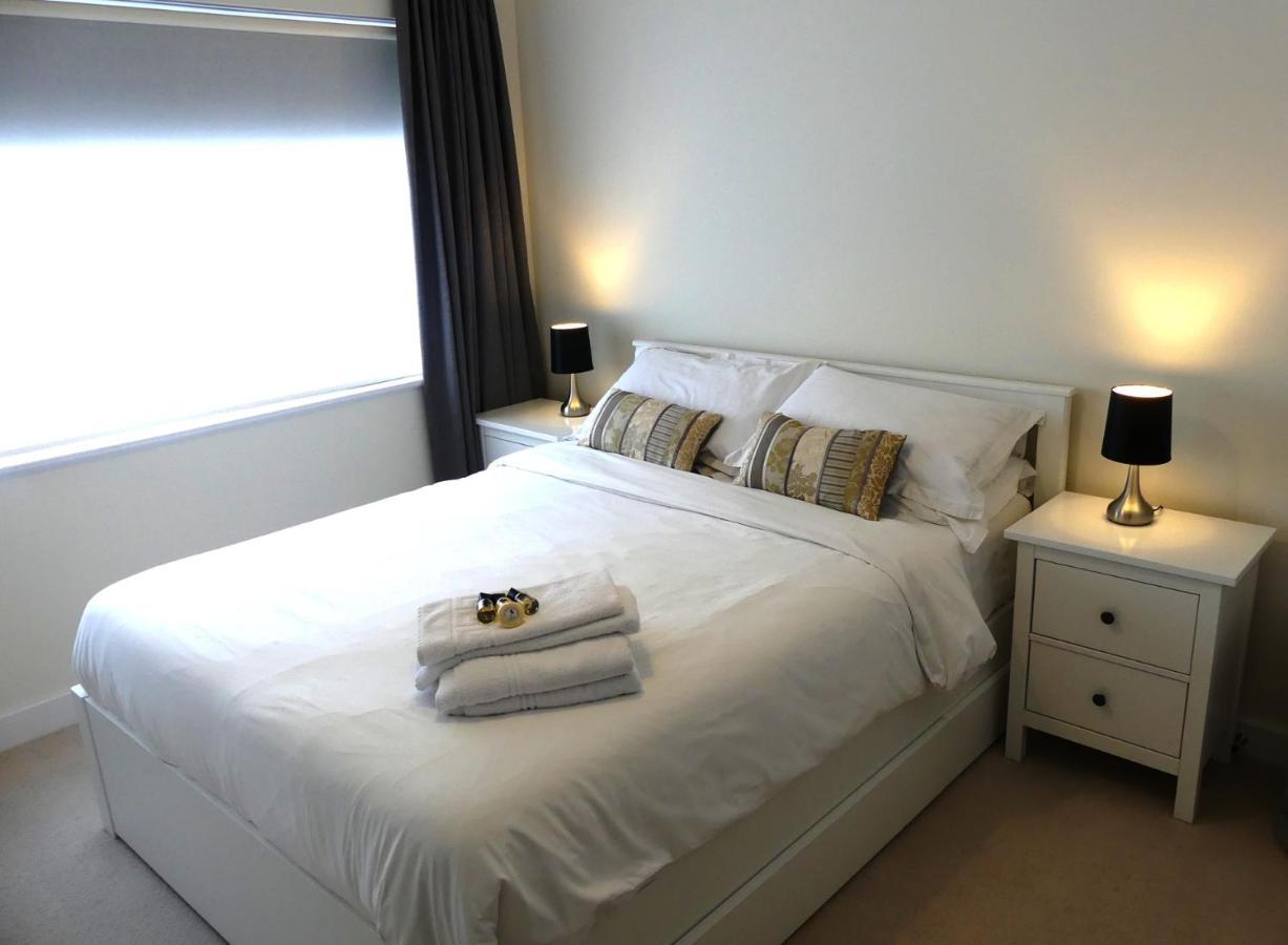 Western Gate, Executive Central Apartments Basingstoke Luaran gambar